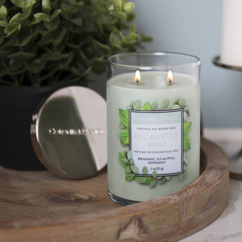 Sojowa świeca zapachowa w szkle typu tumbler Colonial Candle Classic 311 g - Eukaliptus Mięta Eucalyptus Mint