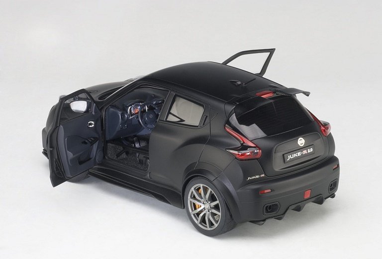 Autoart Nissan Juke R 2.0 2016 Mat Black 1:18 77458