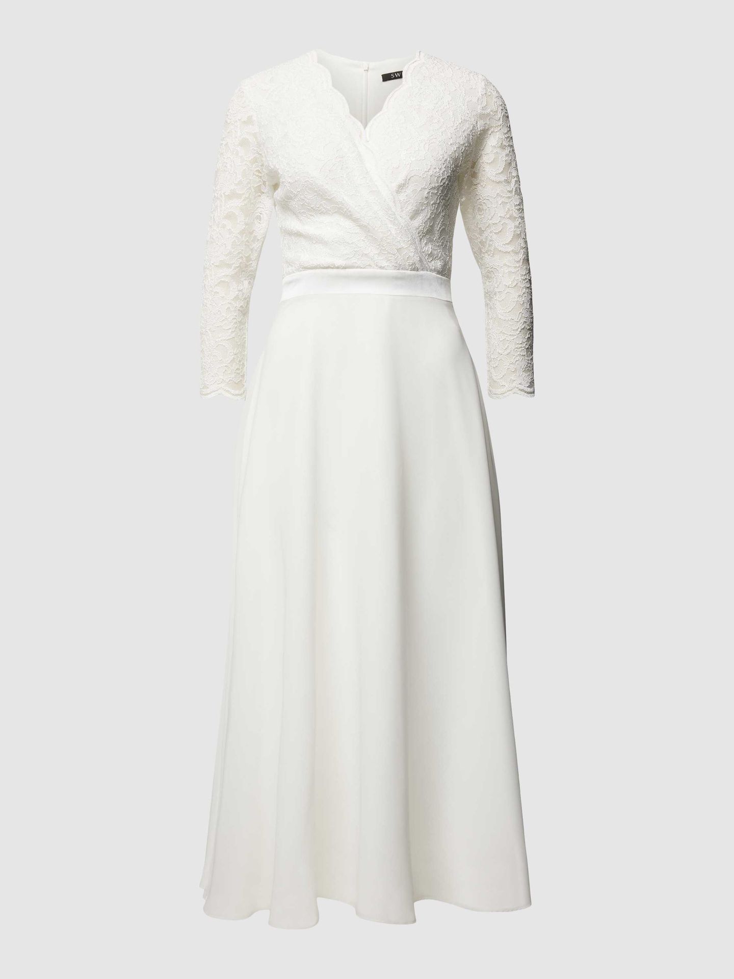 Suknia ślubna w stylu kopertowym