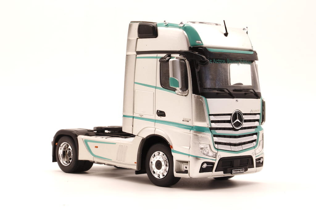 Mercedes Actros Mp4 Skala 1/43 Ixo