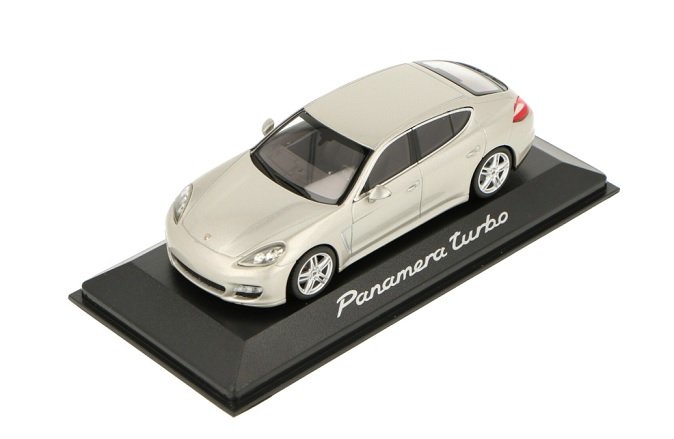 Minichamps Porsche Panamera Turbo 2009 Silve 1:43 Wap02000519