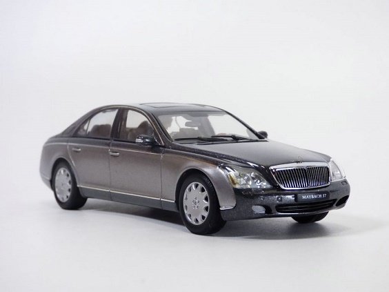 Autoart Maybach 57 Swb Grey 2005 1:43 56153