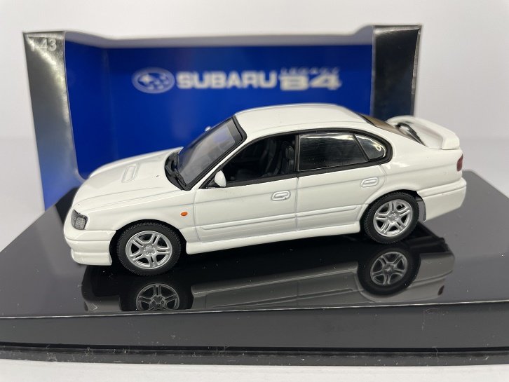 Autoart Subaru Legacy B4 99 White 1:43 58612