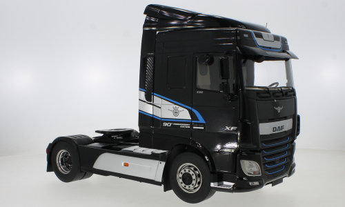 Premium Classixxs Daf Xf Space Cab Black 2018 1:18 30212
