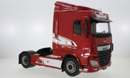 Premium Classixxs Daf Xf Space Cab Metallic Red 2018 1:18 30211