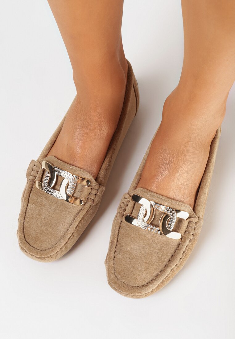 Ciemnobeżowe Mokasyny z Imitacji Zamszu z Biżuteryjną Klamrą Rolani