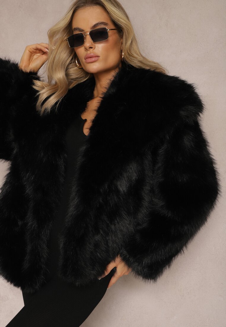 Czarna Kurtka z Miękkiego Futerka z Długim Włosiem Zelita