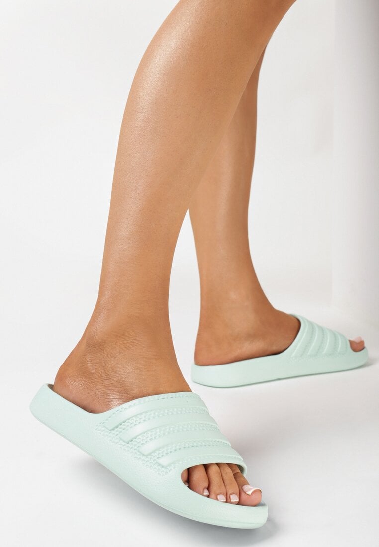 Zielone Klasyczne Klapki z Pianki z Ozdobną Cholewką Filare