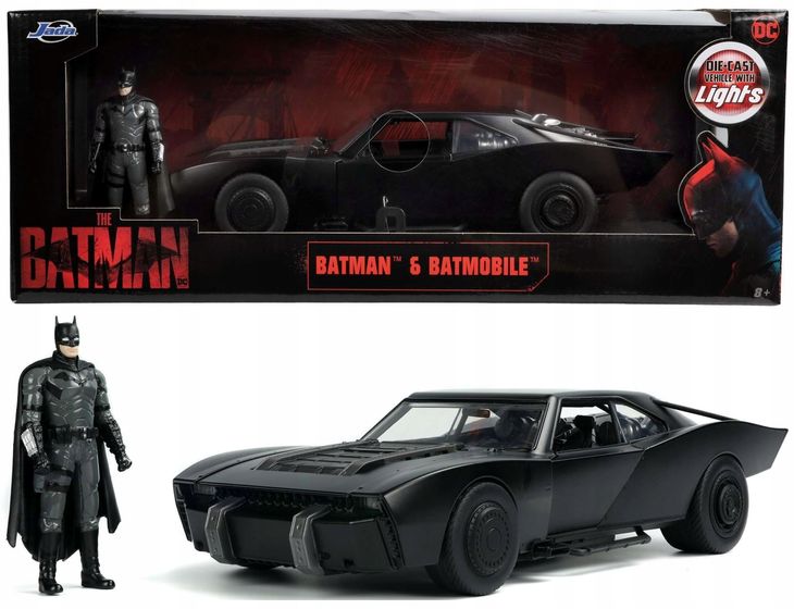 ﻿Batman zestaw pojazd Batmobile 1:18 z figurką