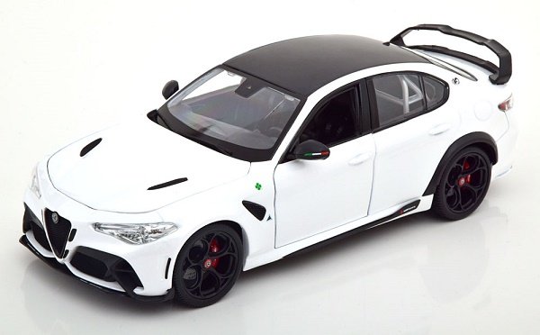 Bburago Alfa Romeo Giulia Gtam 2020 Trophy 1:18 18-11049W