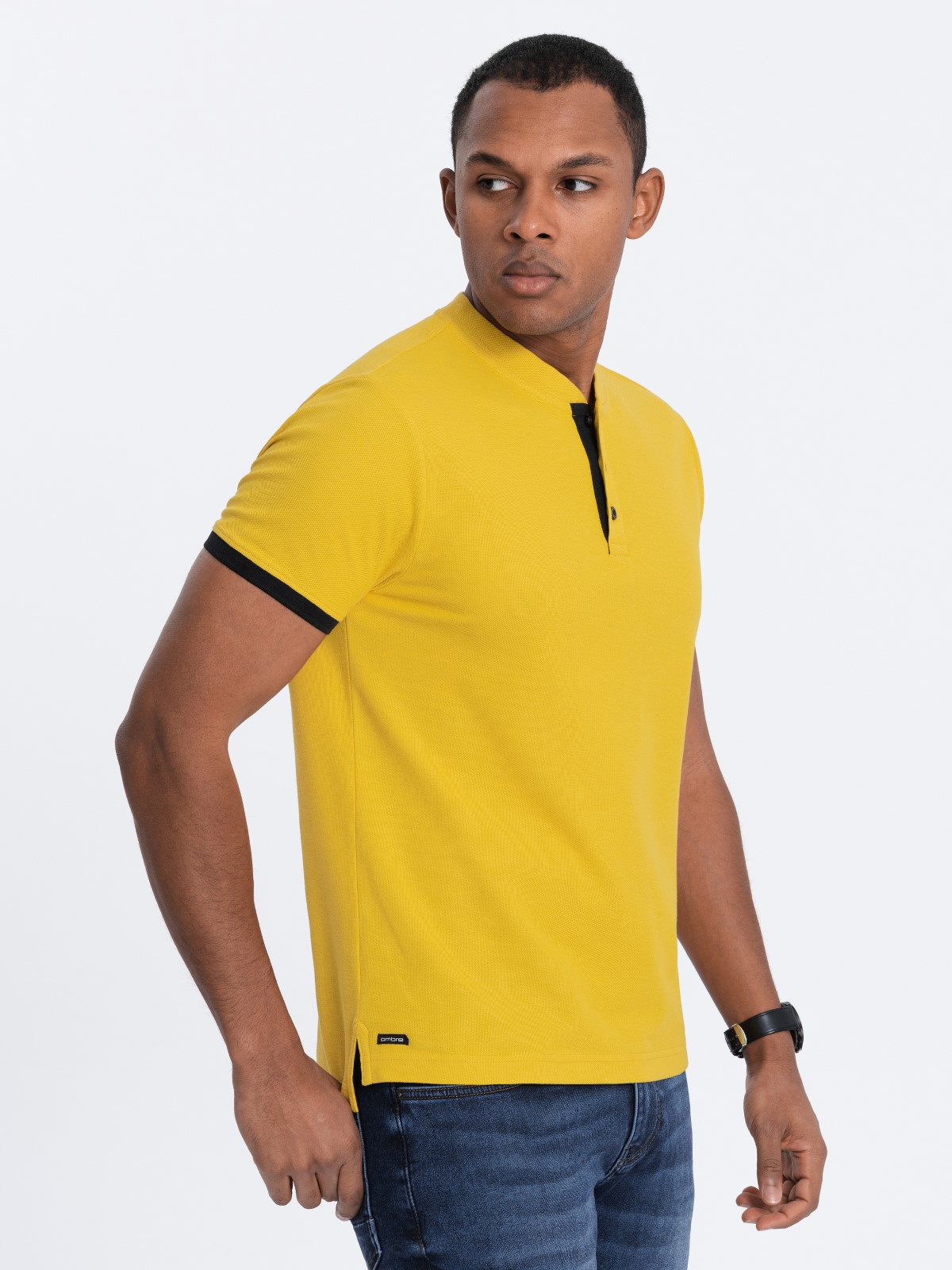 Męska koszulka polo bez kołnierzyka - żółta V9 OM-TSCT-0156