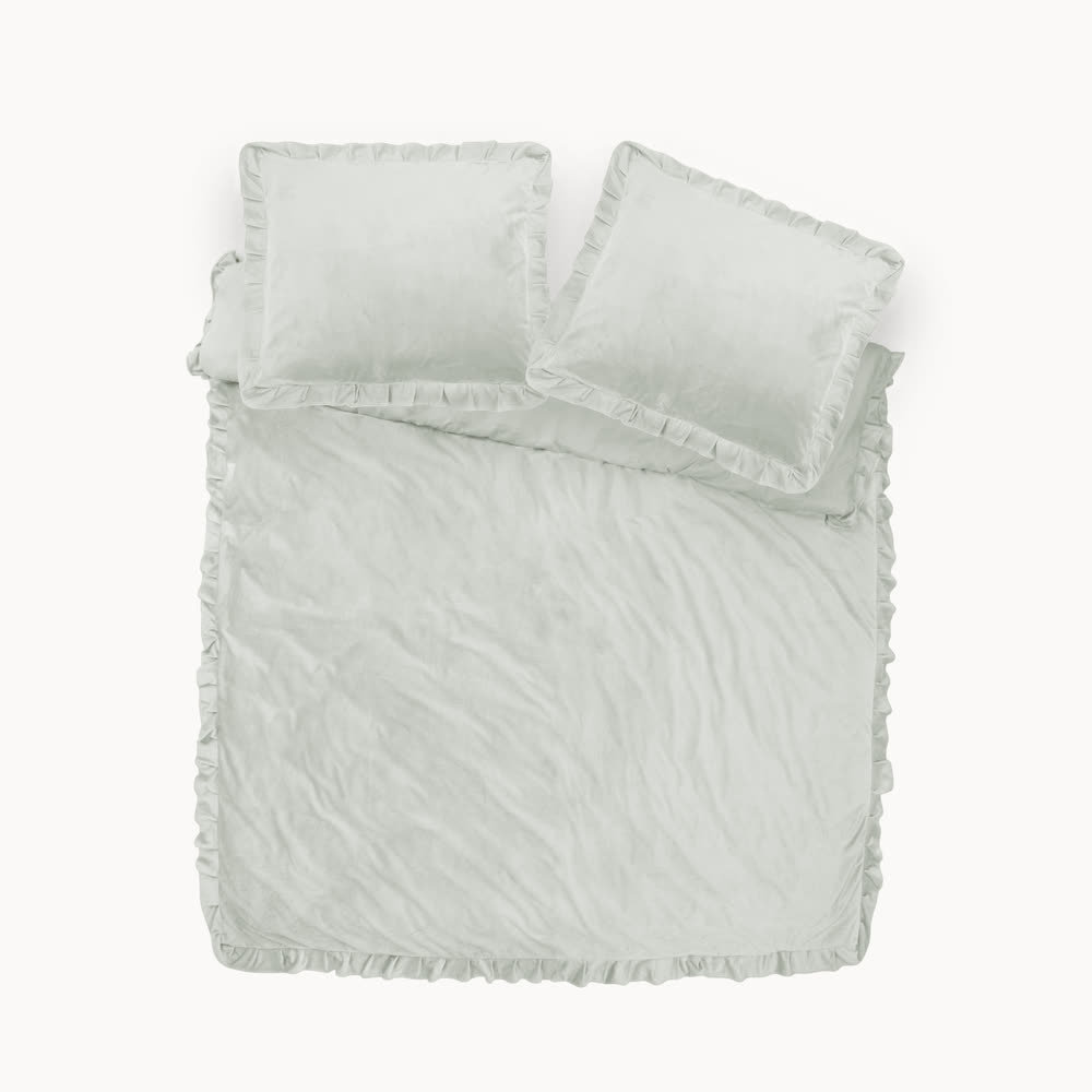 240x220 AKSAMITNE FALBANY k. biały  kpl pościeli