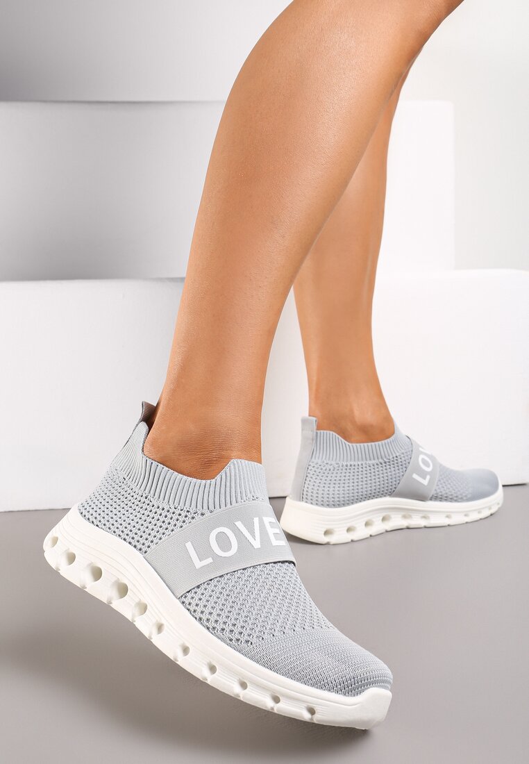 Szare Buty Sportowe z Napisem LOVE i Elastyczną Cholewką Alaissa