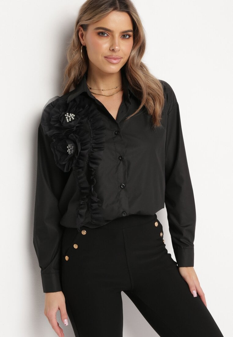 Czarna Koszula Ozdobiona Falbankami Kwiatami i Perłami Miralith