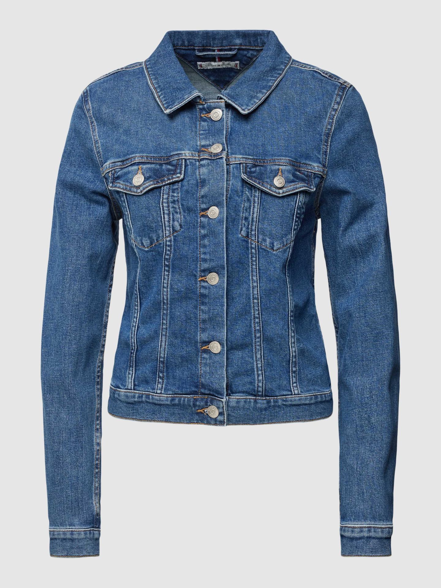 Kurtka jeansowa o kroju slim fit z kieszeniami z patką