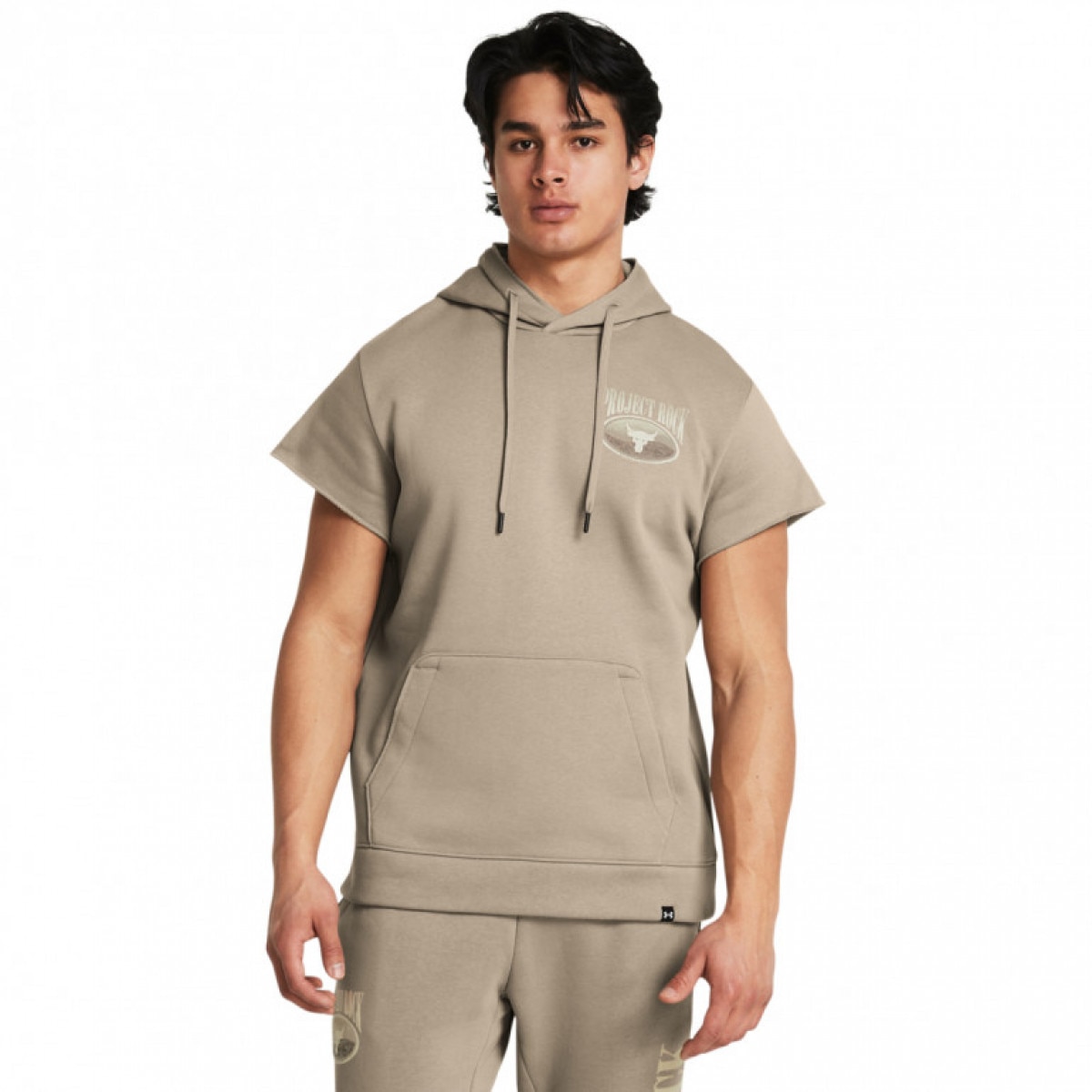 Męska bluza treningowa nierozpinana z krótkim rękawem Under Armour Project Rock Q1 SS Ess Fleece Hdy - beżowa - UNDER ARMOUR