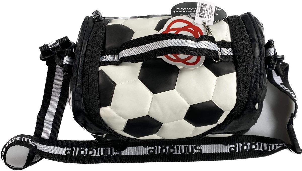 Smiggle torba śniadaniowa dla miłośników futbolu