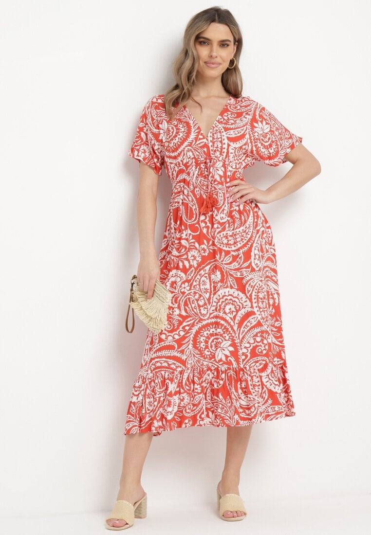 Czerwona Sukienka W stylu Boho z Gumką w Pasie i Chwostami Wornima