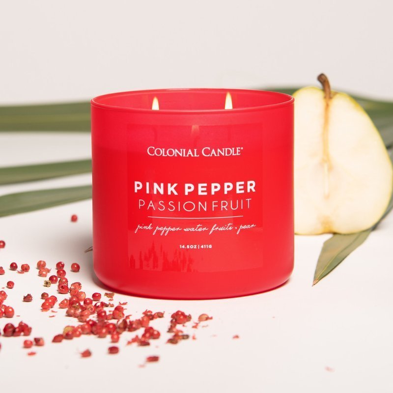 Sojowa świeca zapachowa w szkle 3 knoty Colonial Candle 411 g - Marakuja Różowy pieprz Pink Pepper Passionfruit