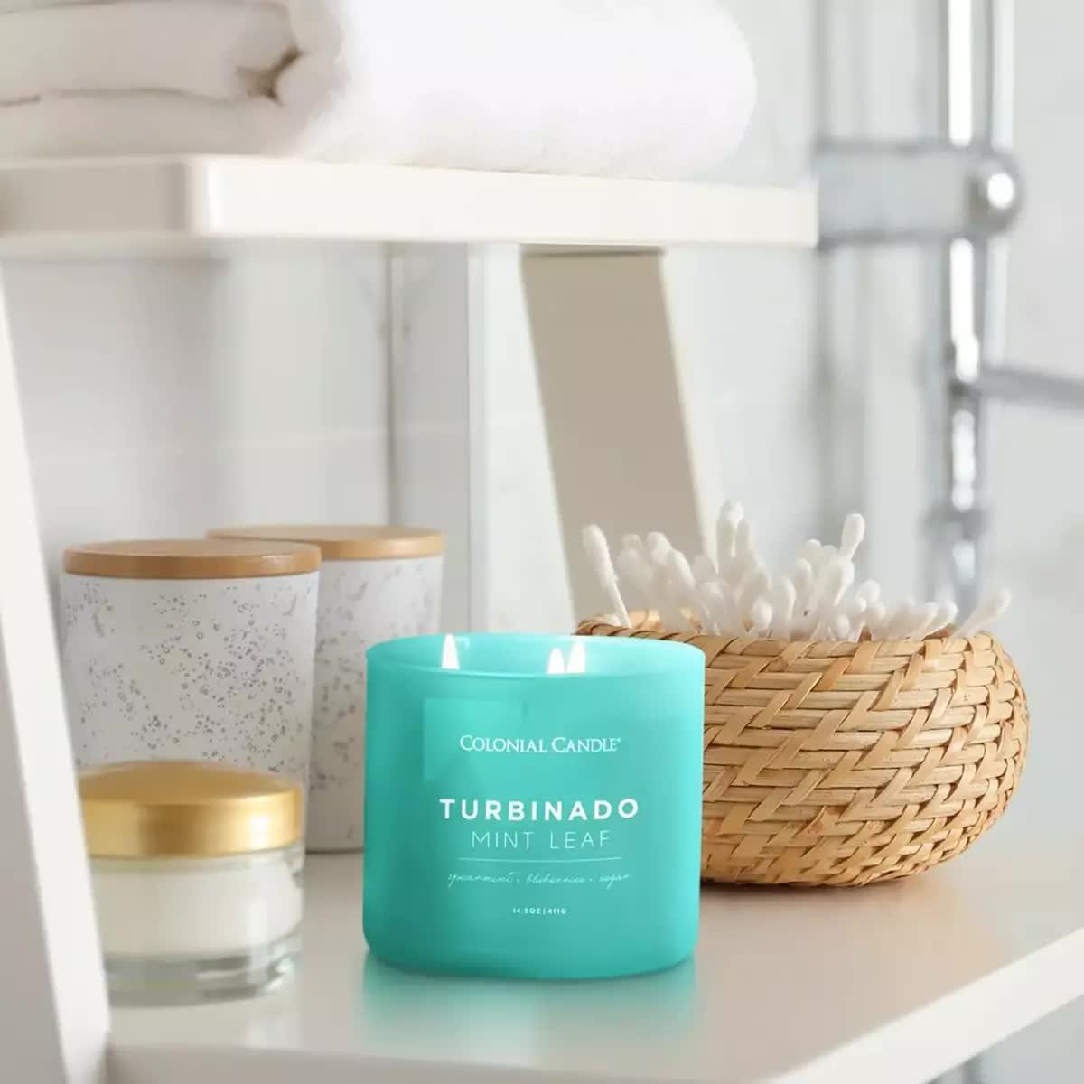 Sojowa świeca zapachowa w szkle 3 knoty Colonial Candle 411 g - Mięta Wanilia Turbinado Mint Leaf
