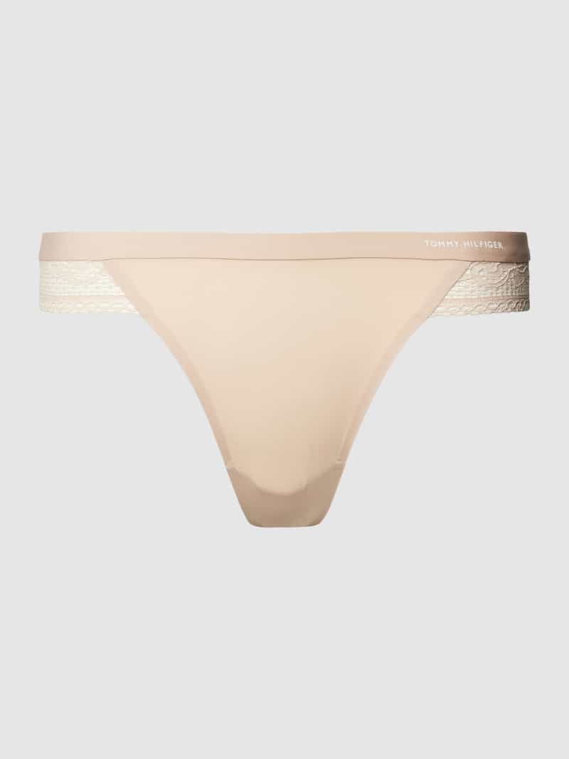 Stringi z obszyciem z koronki model ‘TAILORED COMFORT THONG’