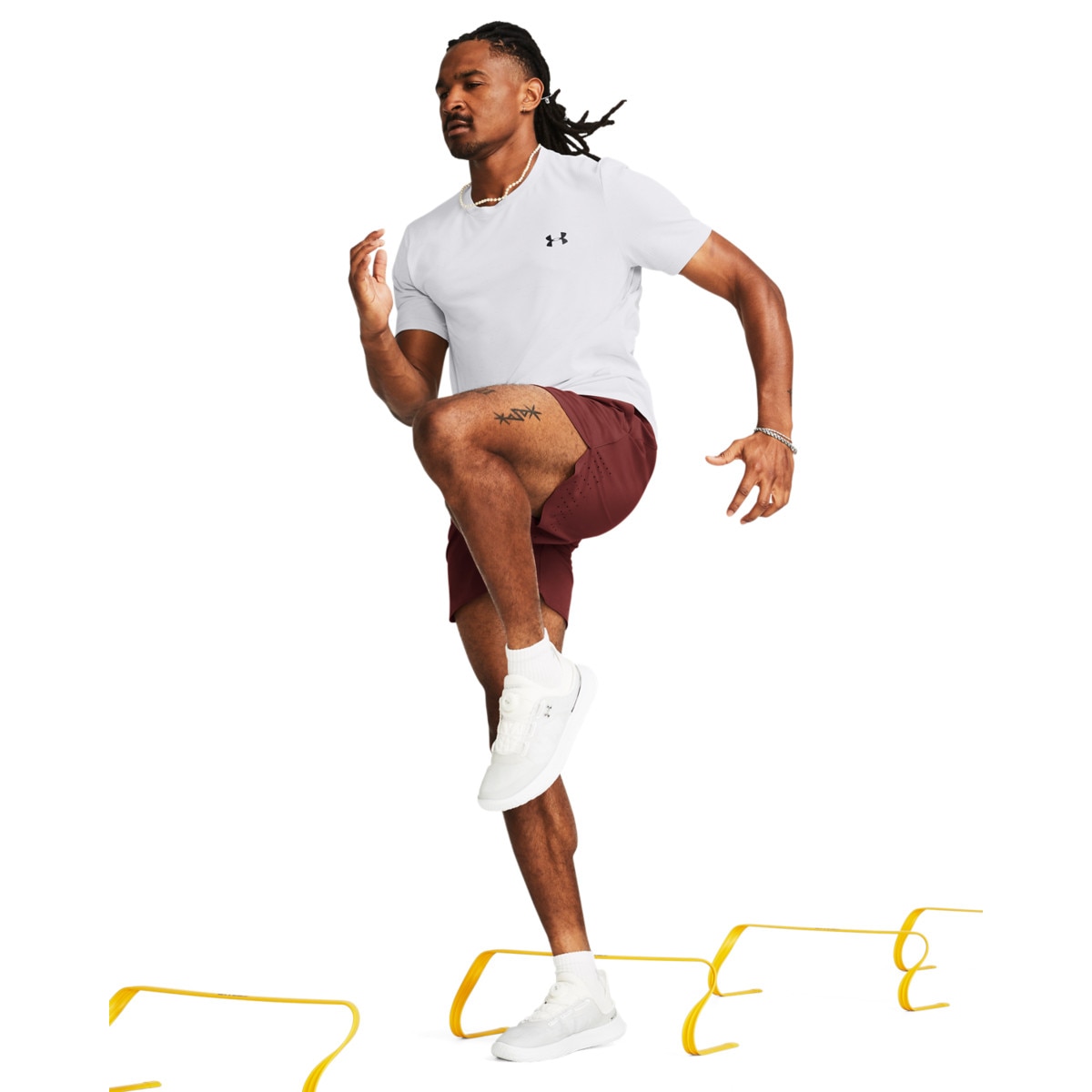 Męskie spodenki treningowe Under Armour UA Peak Woven Shorts - bordowe - UNDER ARMOUR