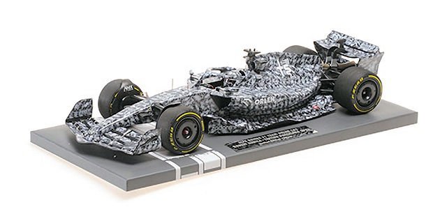 Minichamps Alfa Romeo C42 Orlen Robert Kubica F1:18 117229988