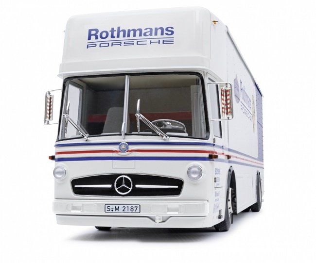 Schuco Mercedes Benz O317  Race Car Transp 1:18 450032800
