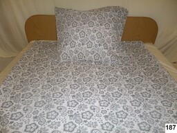 Karo Pościel z kory 160x200 wzór 187 biała w szare kwiatki na guziki 100% bawełna gruba