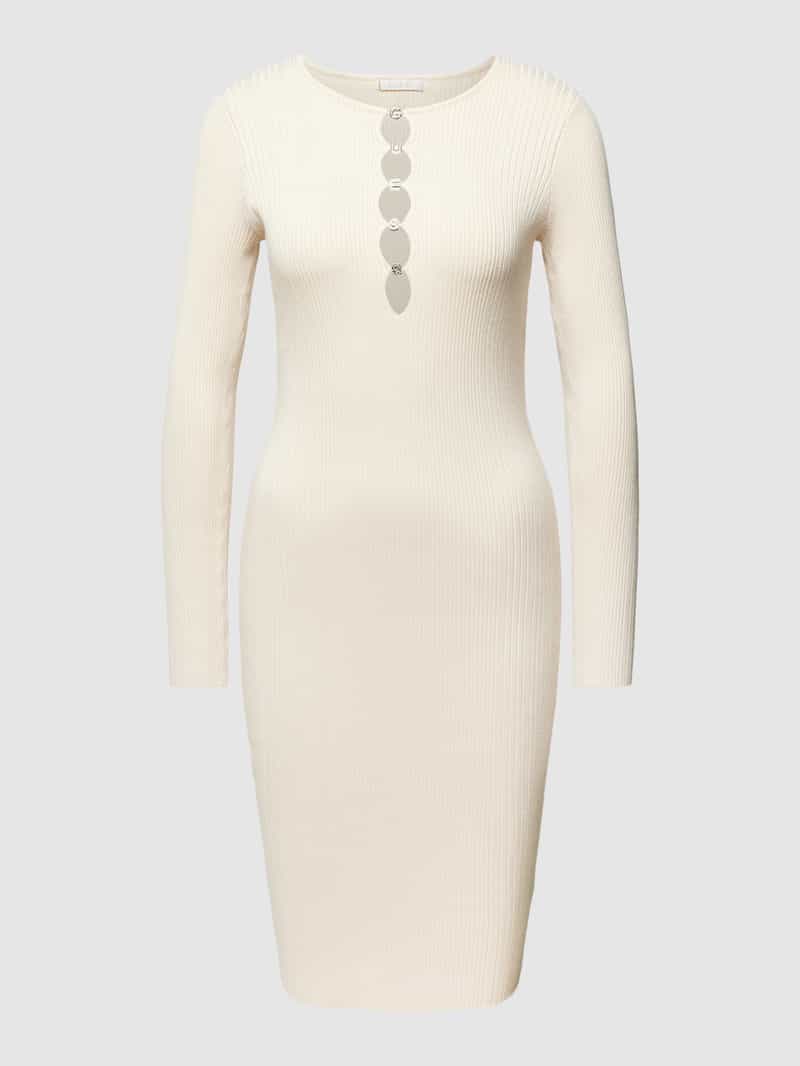 Sukienka o długości do kolan z efektem prążkowania model ‘ALPHABET CHARM MELISSA’