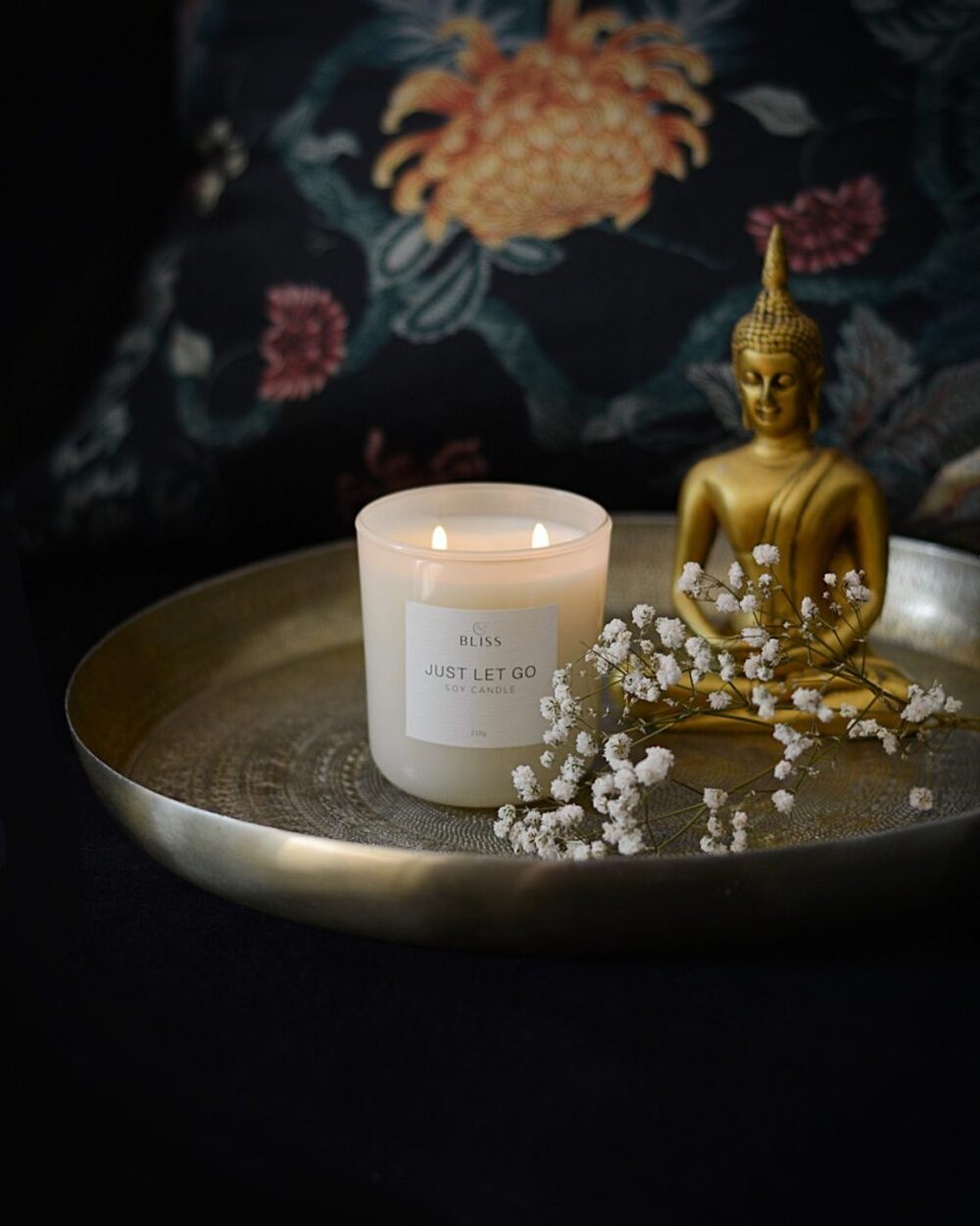 Świeca sojowa JUST LET GO - mango, jaśmin, wanilia - 210g