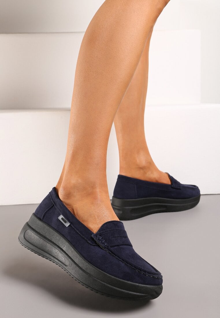 Granatowe Półbuty z Ekozamszu na Platformie Ozdobione Paseczkiem Adrancia