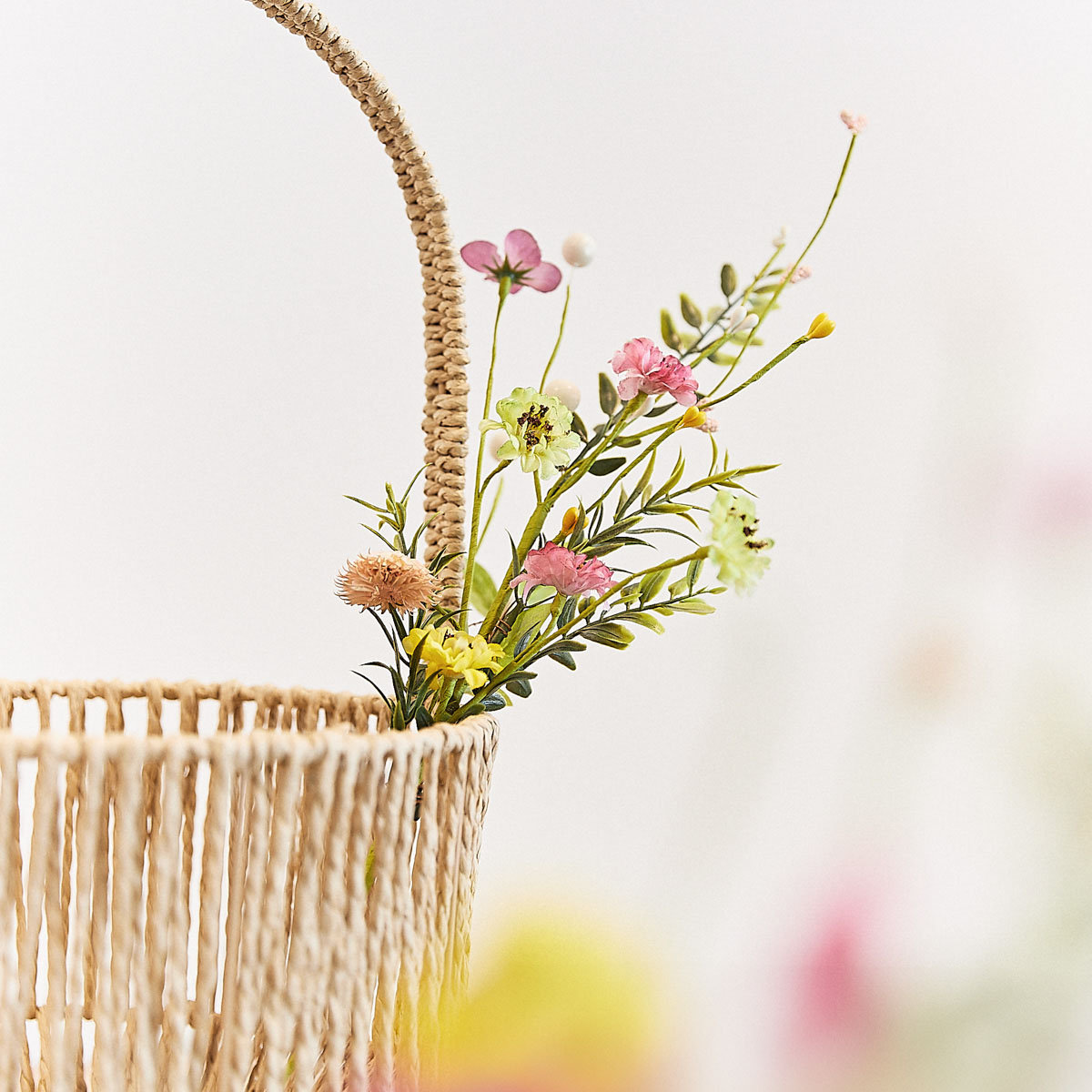 Gałązka sztuczna wiosenna FLOS z kolorowymi kwiatuszkami 45 cm HOMLA