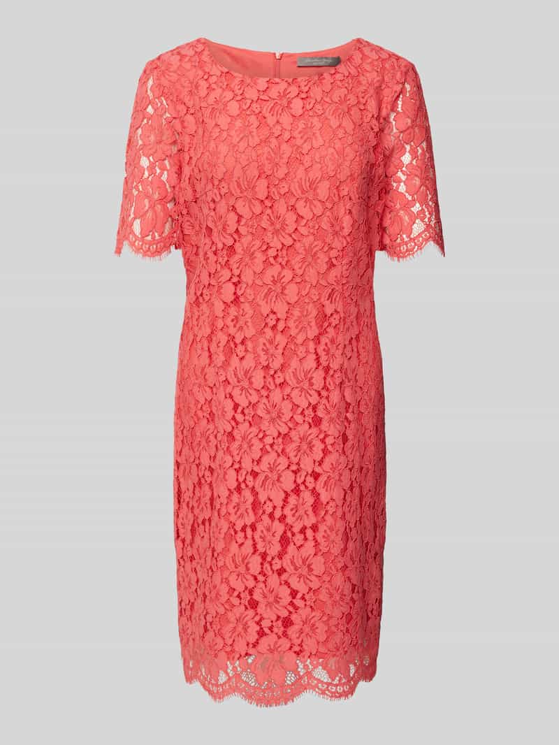 Sukienka o długości do kolan z efektem podpalenia