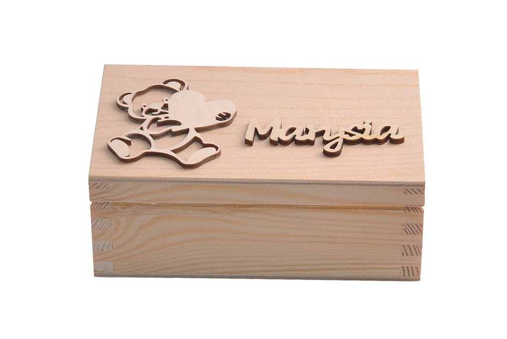 Mała eko szkatułka na prezent miś z sercem.