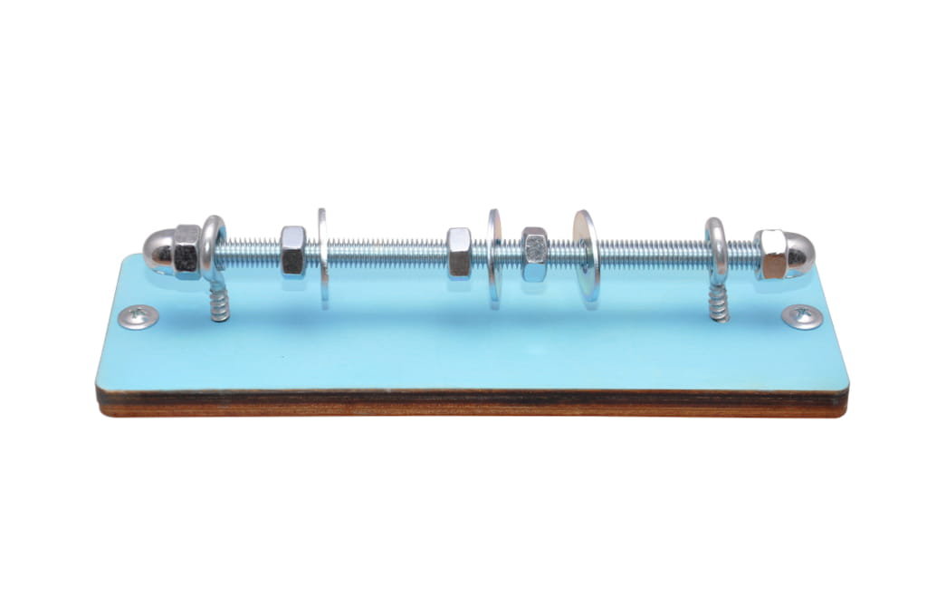 Śruba do tablicy manipulacyjnej sensorycznej kolor.