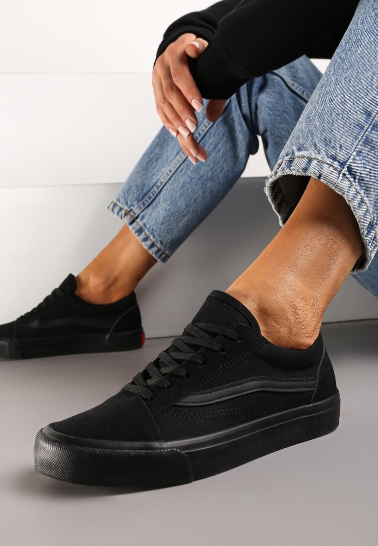 Czarne Tenisówki z Boczną Naszywką Simeris