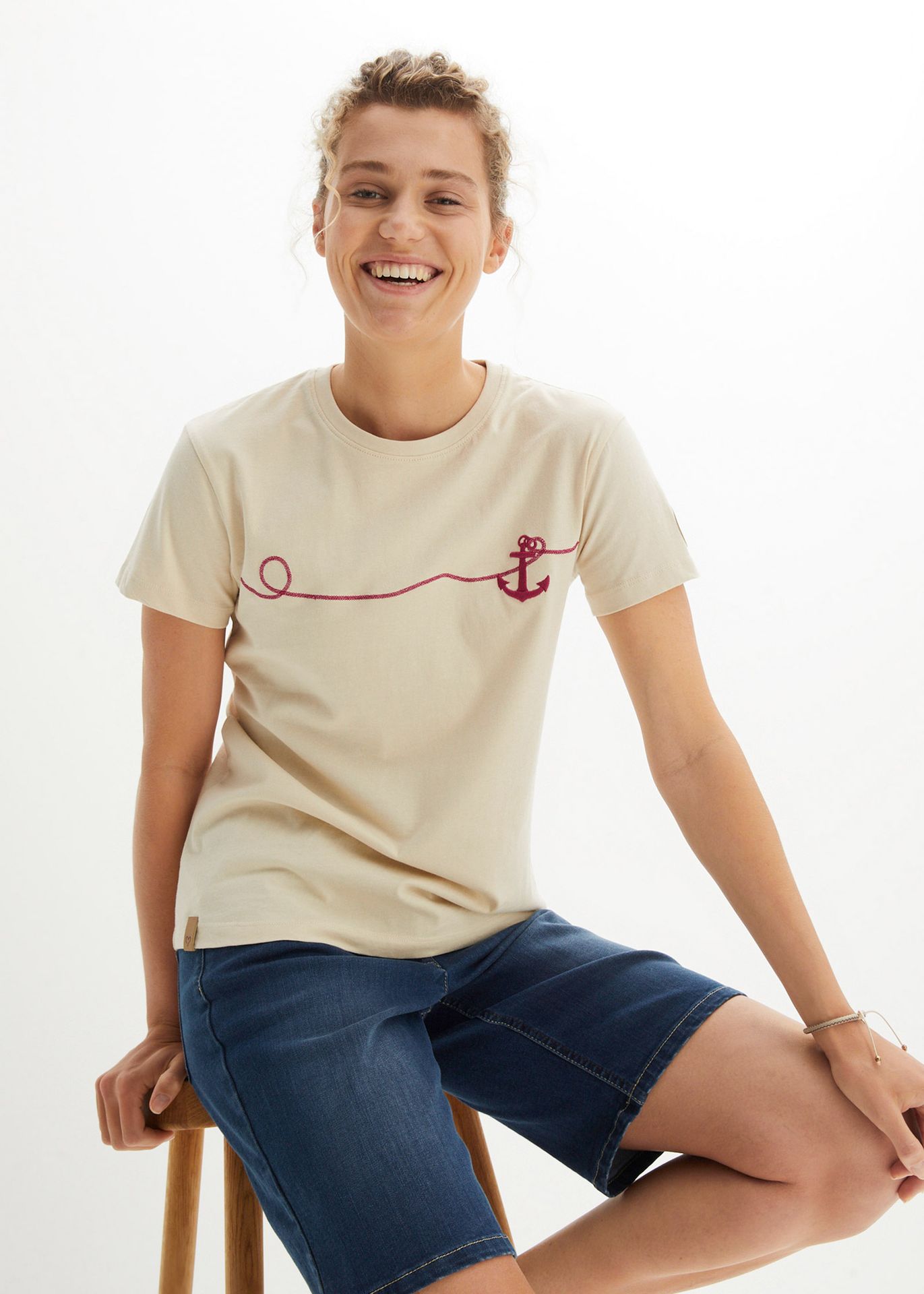 T-shirt z haftem - bonprix