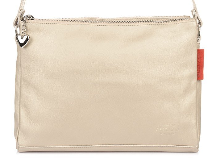 Vera Pelle, Listonoszka damska, T56