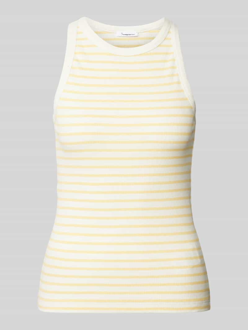 Top z dzianiny ze wzorem w paski