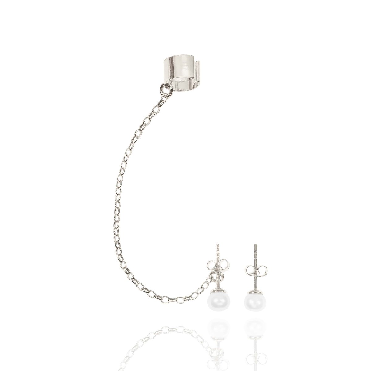 Nausznica srebrna z łańcuszkiem i kolczykami perełkami