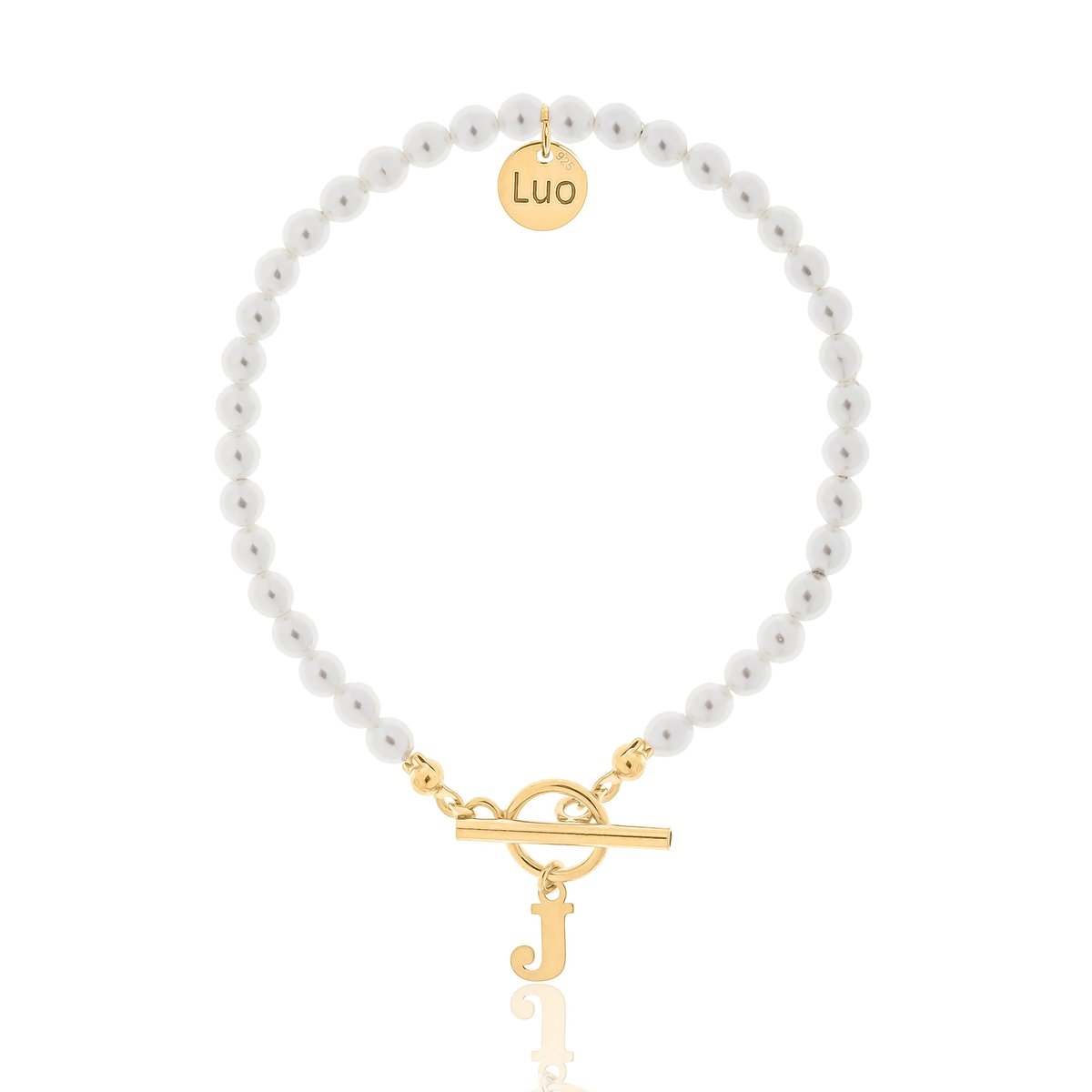 Bransoletka z pereł z ozdobnym zapięciem i literką O