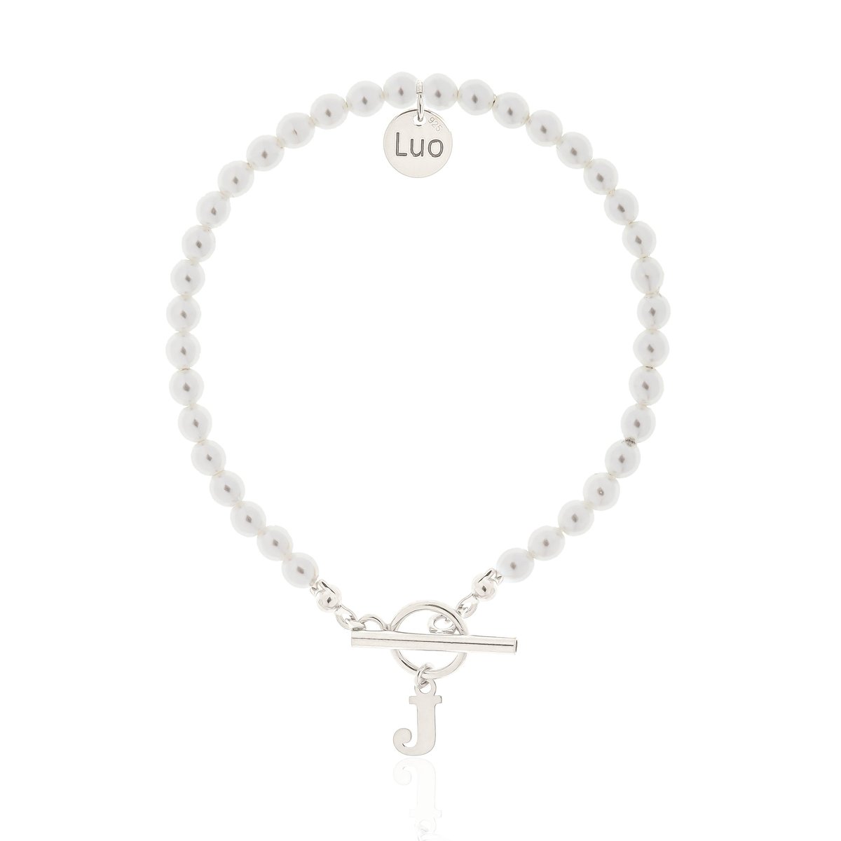Bransoletka z pereł z ozdobnym zapięciem i literką P