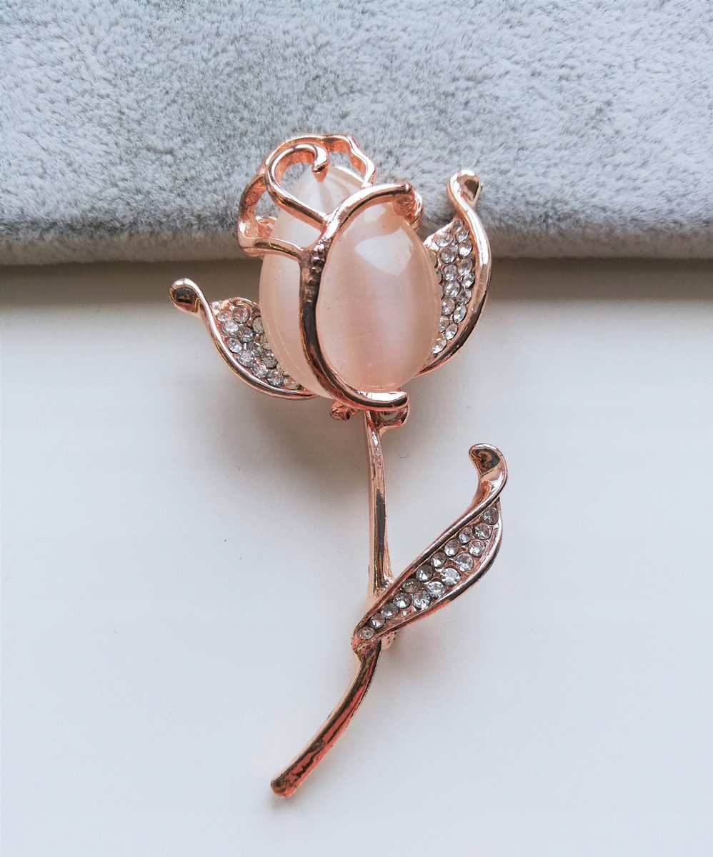 DUŻA BROSZKA ROSE GOLD KWIAT BEŻOWY ECRU CYRKONIE