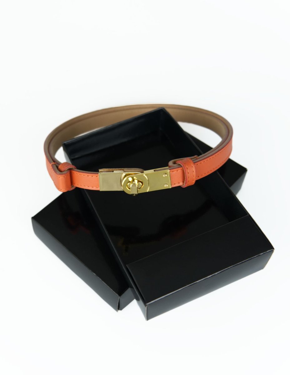 Skórzany regulowany pasek damski ze złotą klamrą Kallie Pomarańczowy