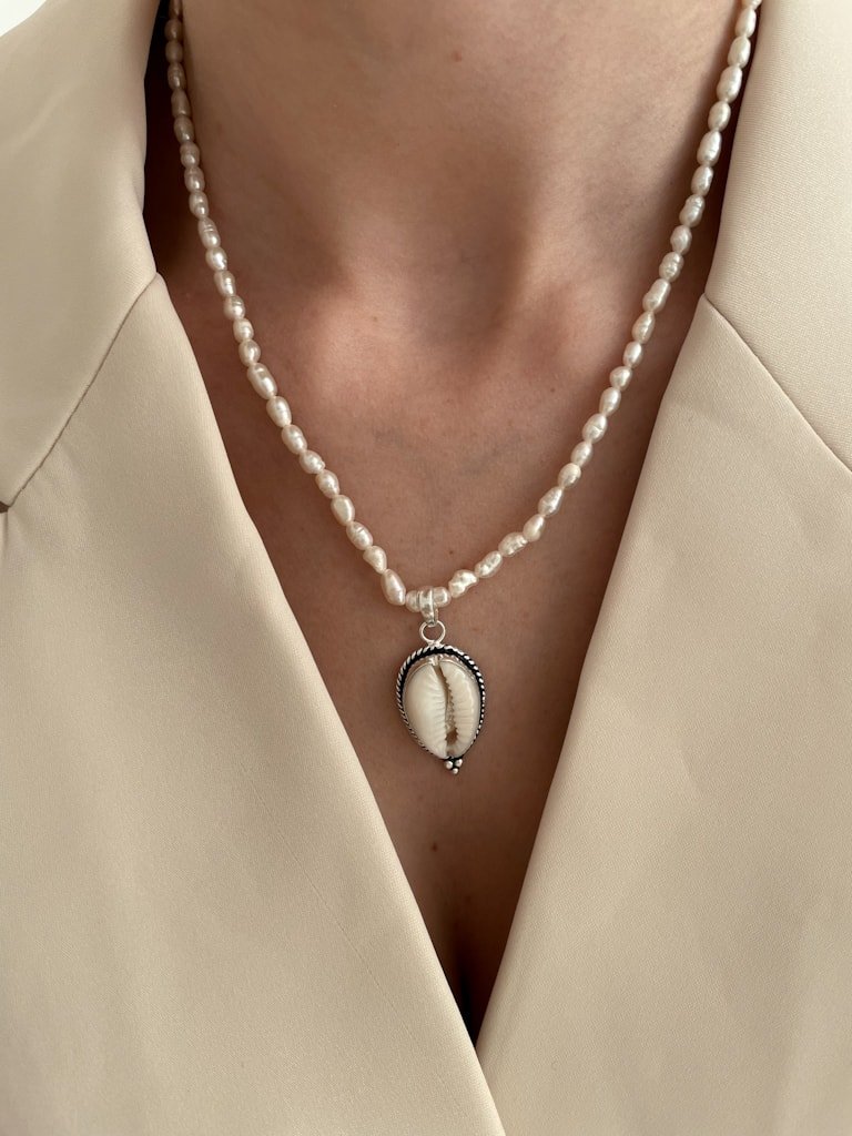 Naszyjnik z Pereł KAURI - Biały