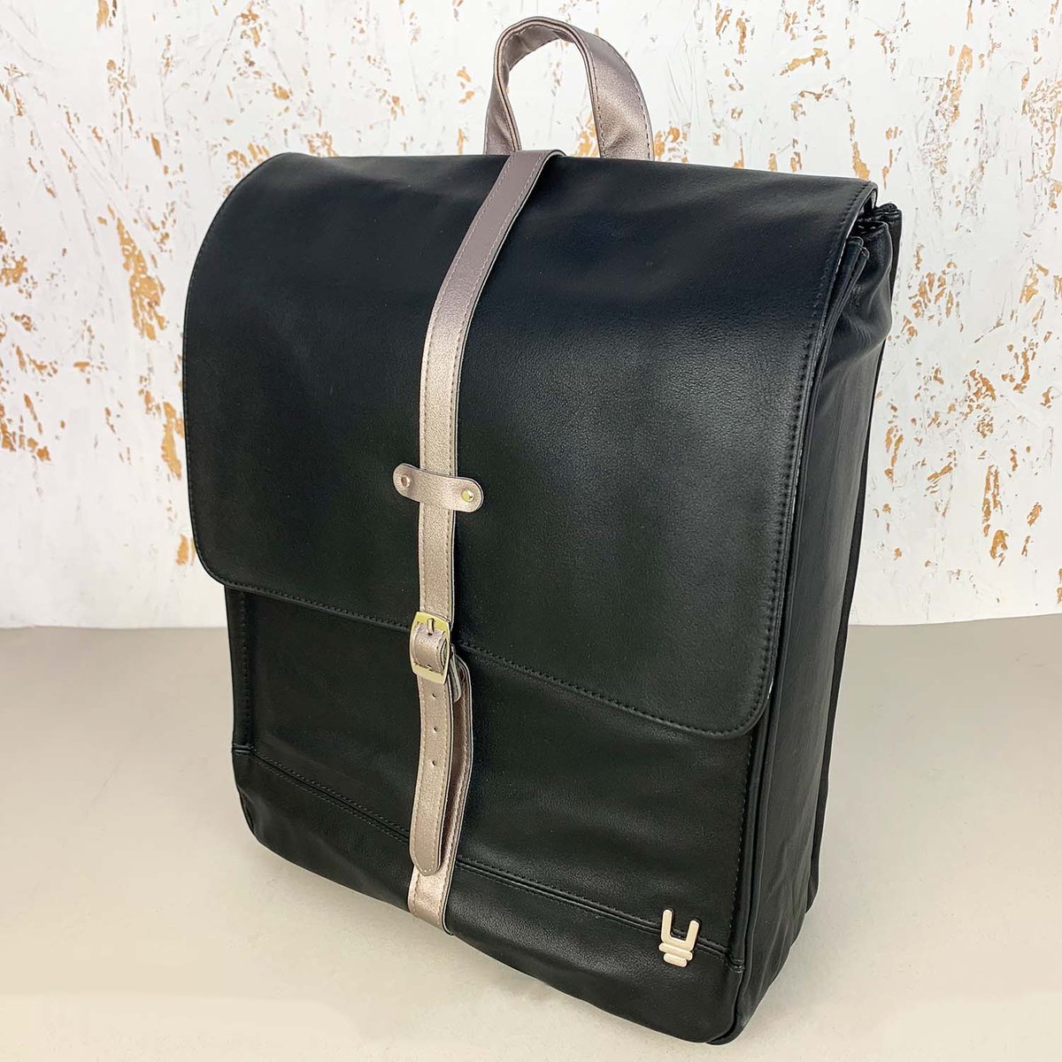 Plecak damski z ekoskóry Unkeeper Heritage black