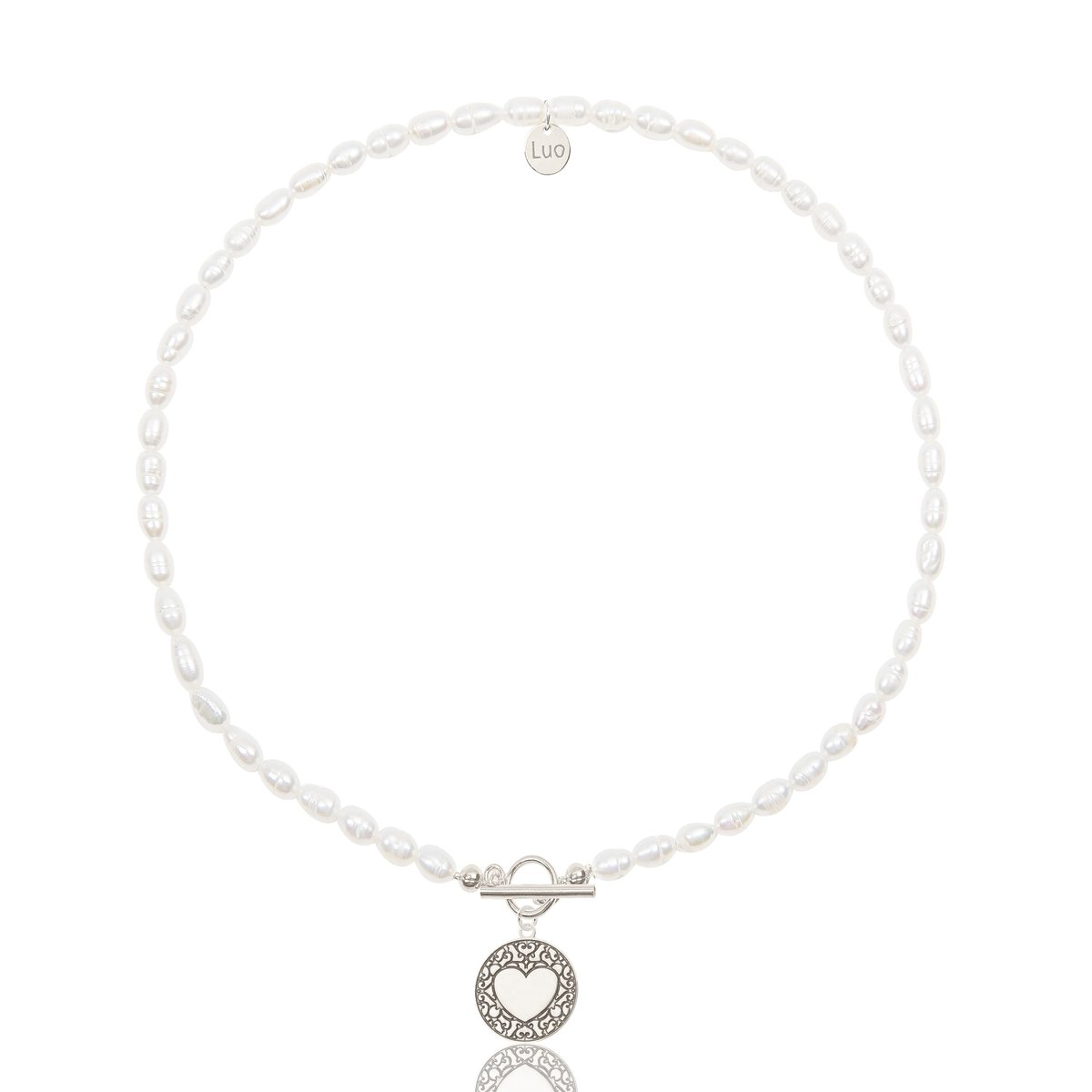 Naszyjnik z naturalnych pereł z grawerowanym sercem 45 CM