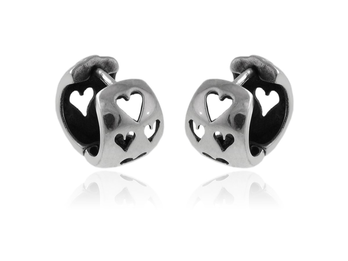 Kolczyki srebrne Kółka 6 mm z wyciętym wzorem serca k3590