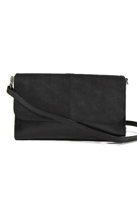 Skórzana czarna torebka listonoszka